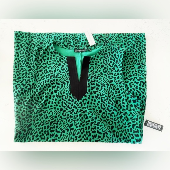 NY&Co Leopard Print Green and Black Split Neck Shift Dress Size XL NWT - Picture 3 of 8